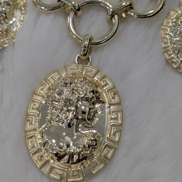 AMEDEO 🔥 Cameo Bracelet - Picture 8 of 15